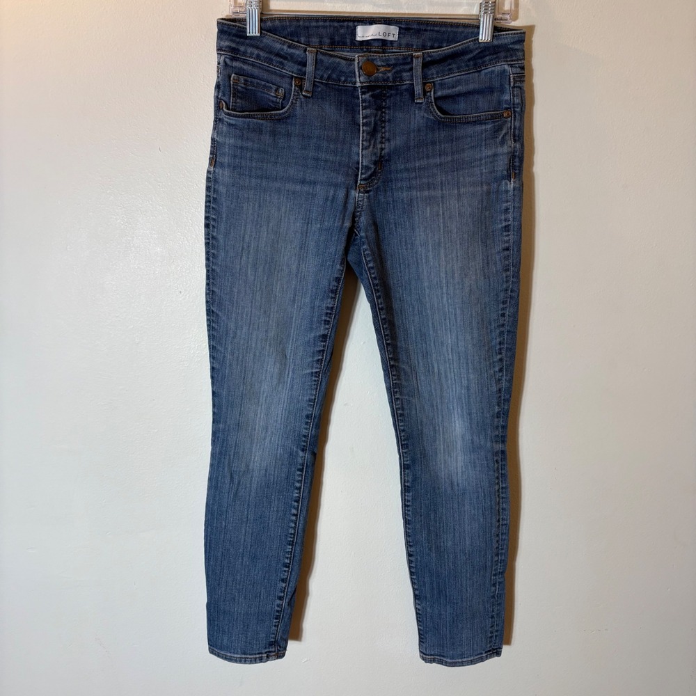 Loft Curvy Skinny Jeans Size 27/4 Medium Wash Blue